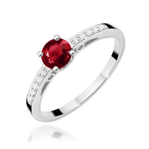 Kihlasõrmus. Silver ring with a round red gemstone centerpiece and pavé-set small diamonds along the band, classic and elegant.