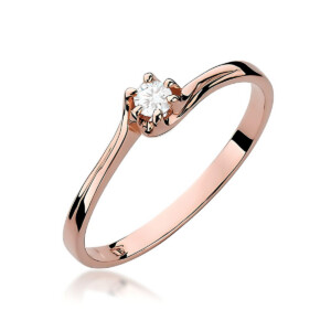 Kihlasõrmus. Rose gold solitaire engagement ring with a round diamond held by six prongs on a slim curved band.