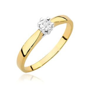 Kihlasõrmus. Gold band ring with a small cluster diamond setting on top, minimalist jewelry style