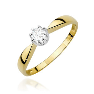 Kihlasõrmus. Gold ring with a round-cut diamond in a six-prong setting, shown at an angled view on a white background.