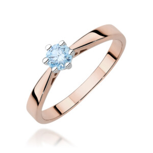Kihlasõrmus. Rose gold solitaire ring with a pale blue round gemstone held by prongs.