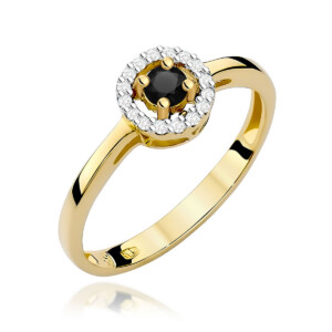 Kihlasõrmus. Gold halo ring with a black center stone surrounded by a circle of small diamonds on a polished band