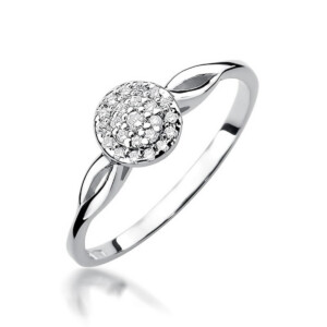 Kihlasõrmus. Silver ring with a pavé diamond cluster centerpiece on a polished band, featuring a subtle leaf-like twist on the shoulders