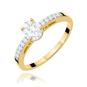 W0067 Yellow Lab 04ct 2-kihlasormus - Abielusõrmused.com Kihlasõrmus. Yellow gold ring with a large round-cut center diamond and pavé-set diamonds along the shoulders.