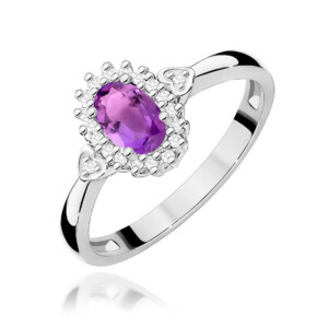 W0312 White Amethyst 04ct 1-kihlasormus - Abielusõrmused.com Kihlasõrmus. Silver ring with an oval purple amethyst centerpiece surrounded by a diamond halo.